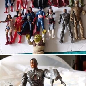 Marvel toys 3 figurines for 18 Choose your favorite ,Bundle and save
